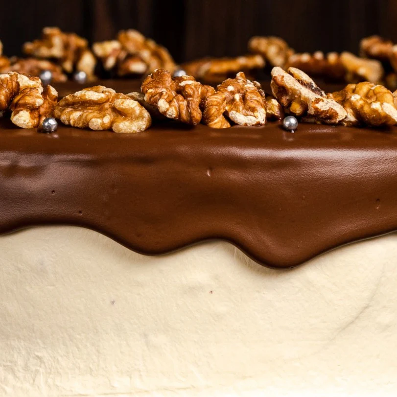 Chocolate Banana Cake - Image 4